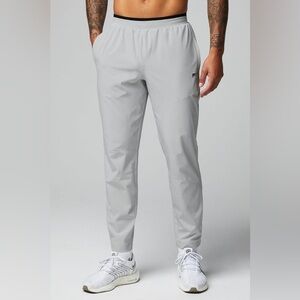 Fabletics Men's Light Gray Fundamental pant